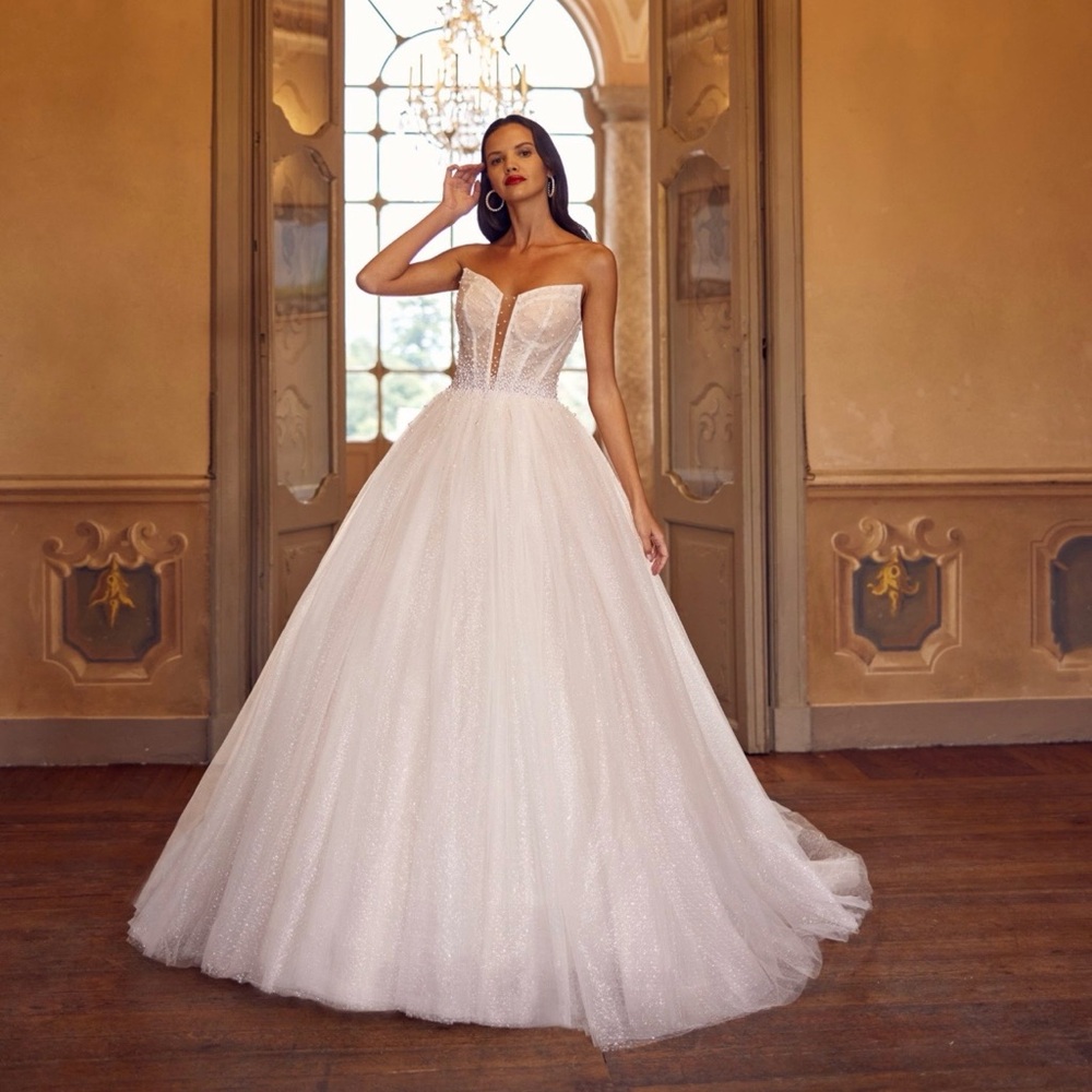 Randy Fenoli Elegant Strapless White Wedding Gown